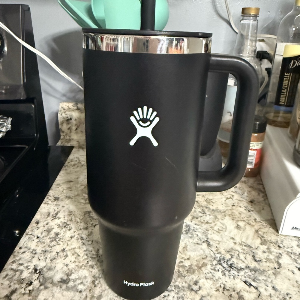 Hydro Flask Matte Black Insulated Mug